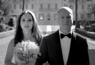 Замужняя Натали Портман в свадебном белом платье!