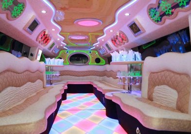 Лимузин на свадьбу № Д2351 - Транспортная компания ДЮНА