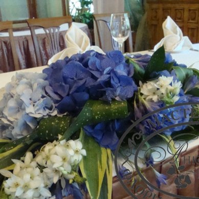 Цветочная композиция А2479 - Мастерская флористики и декора Анютины глазки