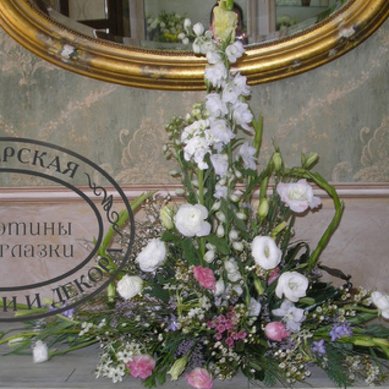 Цветочная композиция А2499 - Мастерская флористики и декора Анютины глазки