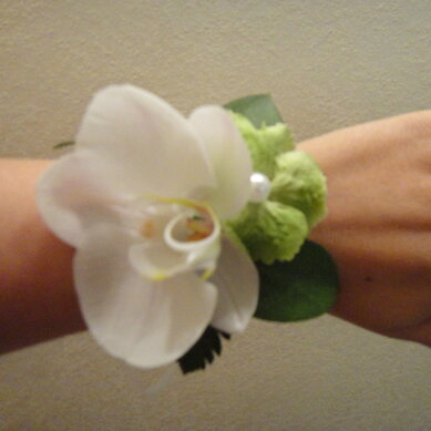 Аксессуар из цветов М6681 - Студия флористики Мона Лиза