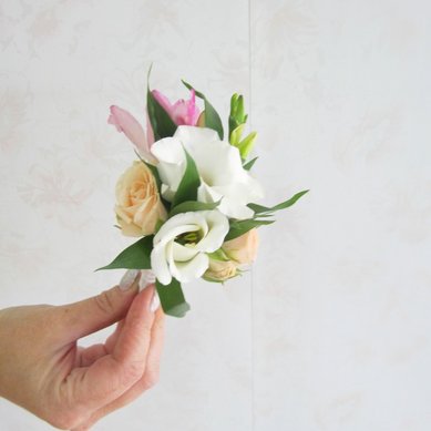 Бутоньерка 3 С9866 - Салон цветов Супермаркет цветов и подарков