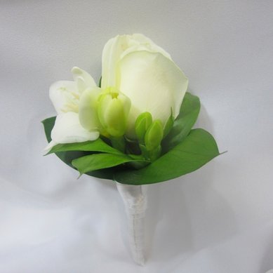 Бутоньерка 5 С9868 - Салон цветов Супермаркет цветов и подарков