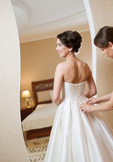 Свадебная прическа Французский пучок (E20325) - Стилист-имиджмейкер Elena Ray