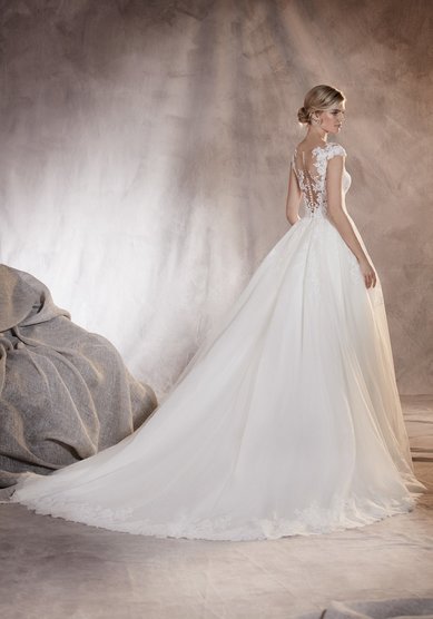 Свадебное платье Adela-P66043 - Свадебный салон PRONOVIAS Barselona