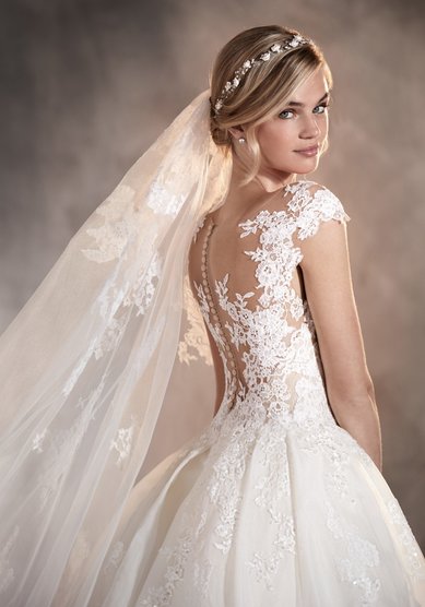 Свадебное платье Adela-P66043 - Свадебный салон PRONOVIAS Barselona