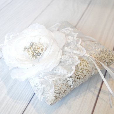 Подушечка из парчи Р120661 - Свадебные аксессуары ручной работы Ромашковая свадьба
